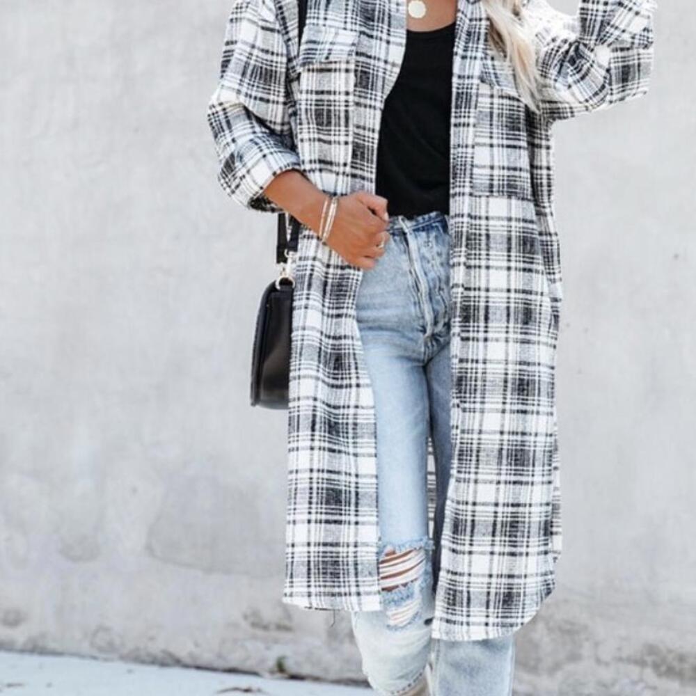 Acoa Plaid Collar Black/White Shacket - Picture 2 of 6